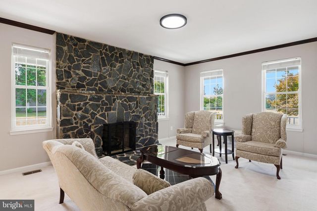 970 LOWER PINDELL RD, Lothian, MD 20711