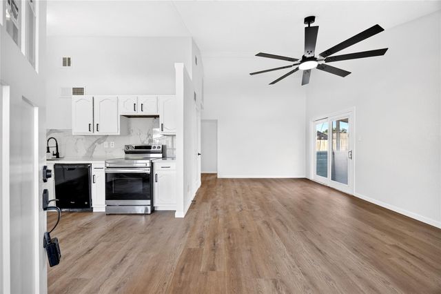 24114 Four Sixes Lane, Hockley, TX 77447