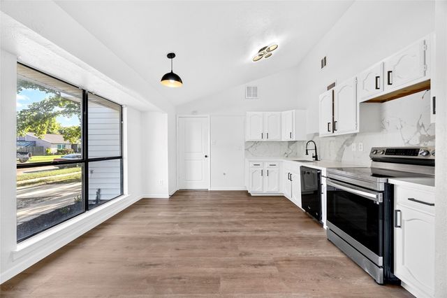 24114 Four Sixes Lane, Hockley, TX 77447