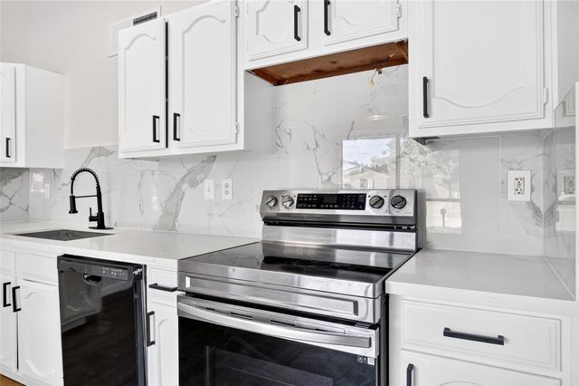 24114 Four Sixes Lane, Hockley, TX 77447