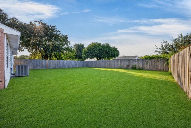 24114 Four Sixes Lane, Hockley, TX 77447