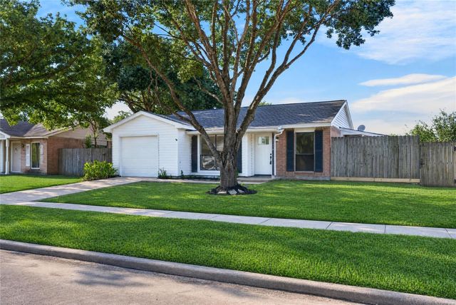 24114 Four Sixes Lane, Hockley, TX 77447