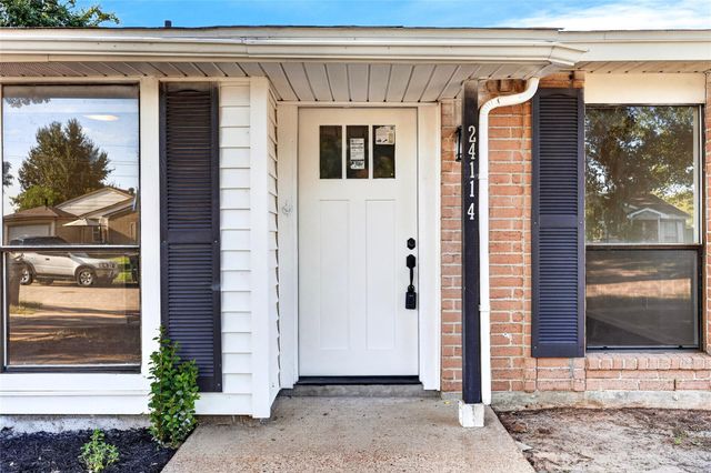 24114 Four Sixes Lane, Hockley, TX 77447