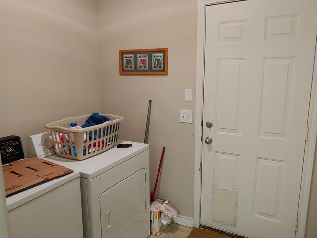 1360 NE 26th Street, Paris, TX 75460