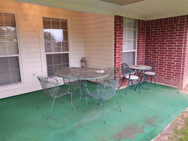 1360 NE 26th Street, Paris, TX 75460