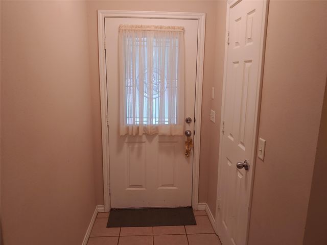 1360 NE 26th Street, Paris, TX 75460