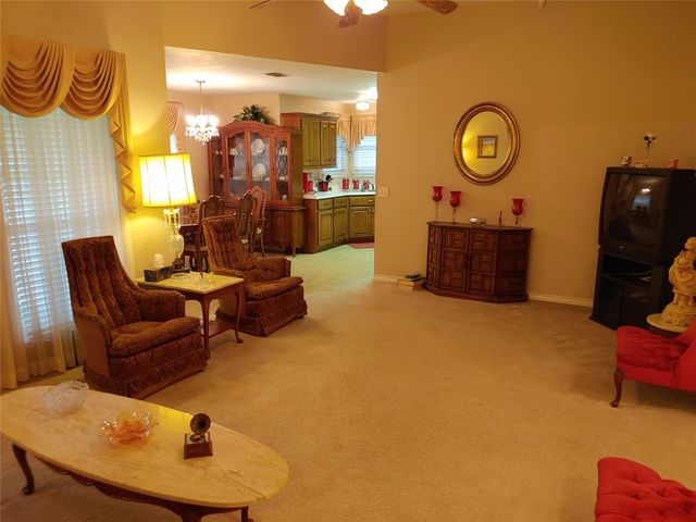 1360 NE 26th Street, Paris, TX 75460