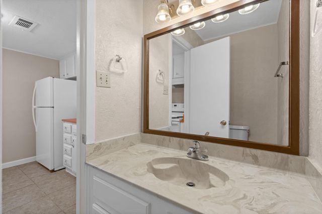 7047 Bissonnet Street 68, Houston, TX 77074