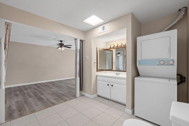 7047 Bissonnet Street 68, Houston, TX 77074