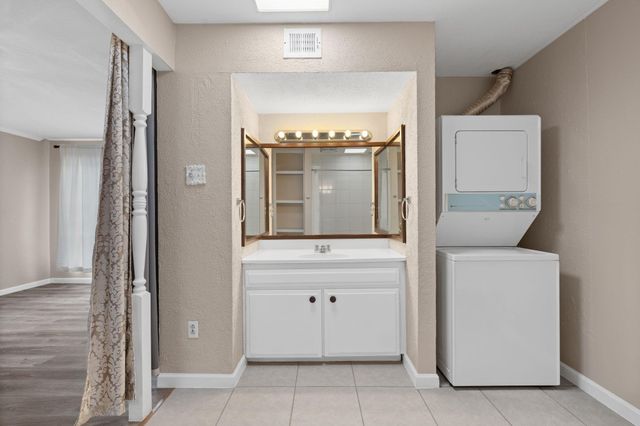 7047 Bissonnet Street 68, Houston, TX 77074