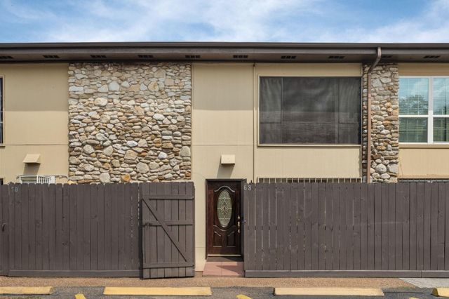 7047 Bissonnet Street 68, Houston, TX 77074