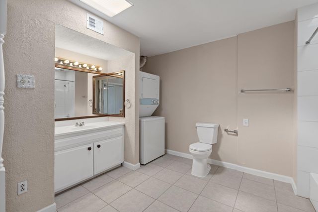 7047 Bissonnet Street 68, Houston, TX 77074