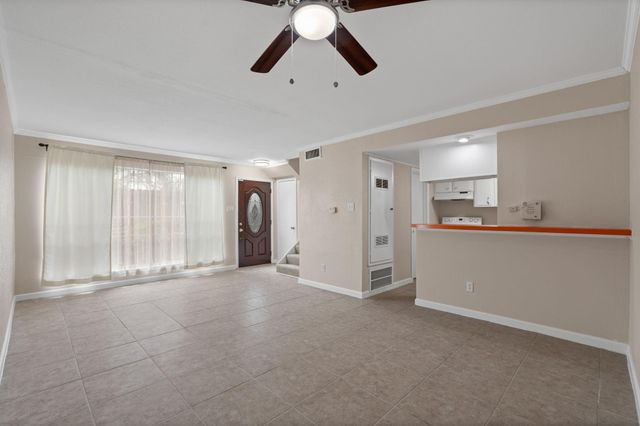 7047 Bissonnet Street 68, Houston, TX 77074