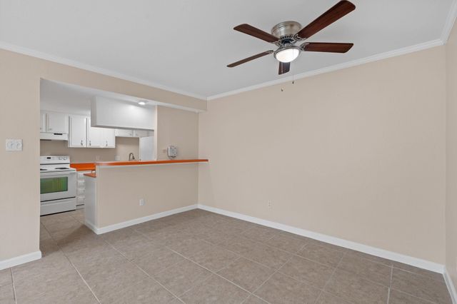 7047 Bissonnet Street 68, Houston, TX 77074