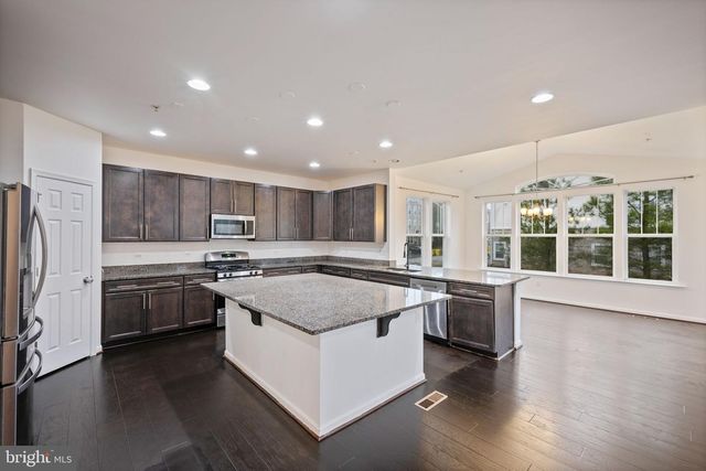 340 DALEVIEW DR, Glen Burnie, MD 21060