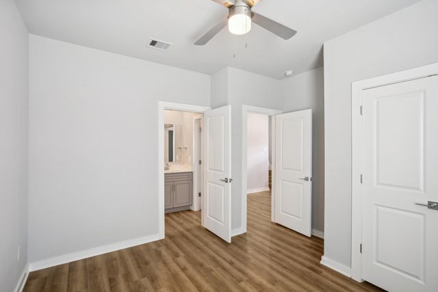 5751 Spring Stuebner Rd, Spring, TX 77389