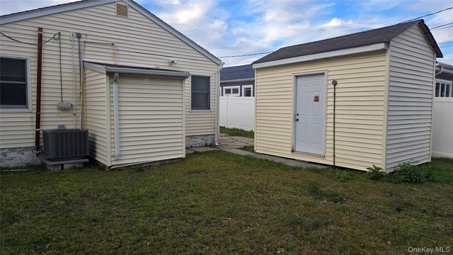 724 E Park Avenue, Long Beach, NY 11561