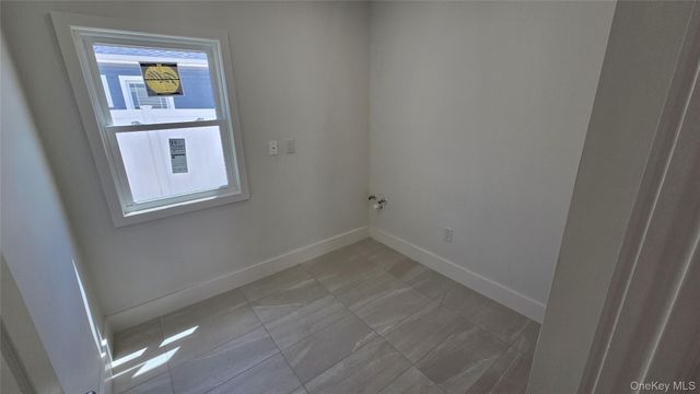 724 E Park Avenue, Long Beach, NY 11561