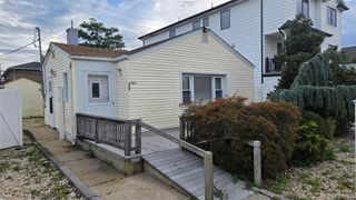724 E Park Avenue, Long Beach, NY 11561
