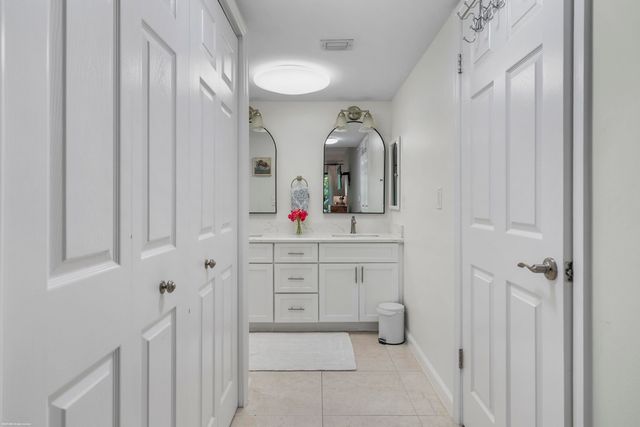 13334 Polo Club Road 228, Wellington, FL 33414