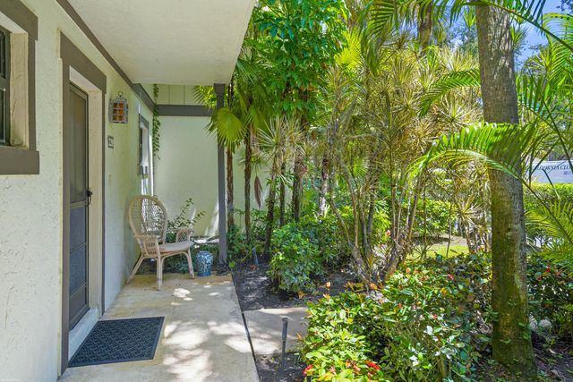 13334 Polo Club Road 228, Wellington, FL 33414
