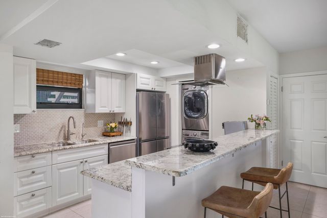 13334 Polo Club Road 228, Wellington, FL 33414