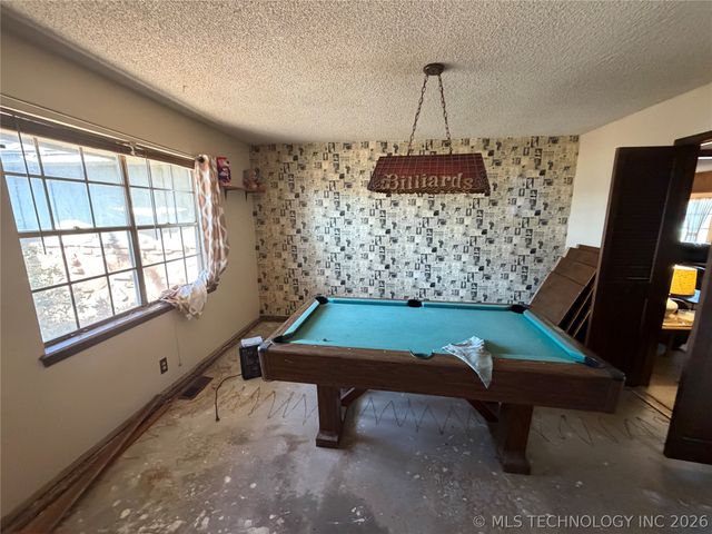 2301 W Oklahoma Place, Tulsa, OK 74127