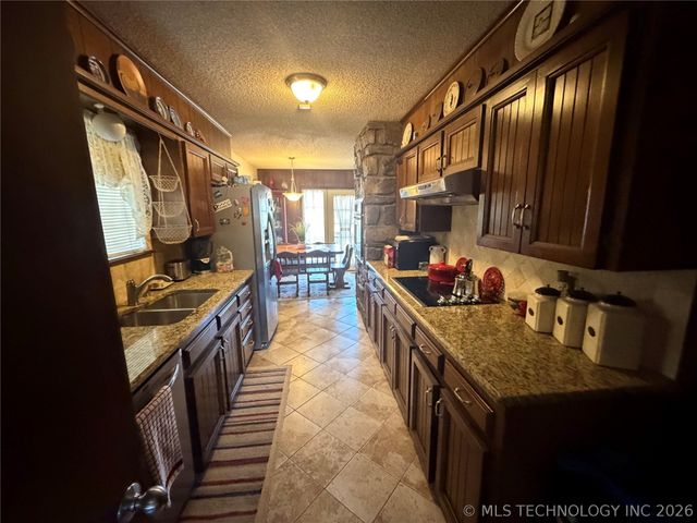 2301 W Oklahoma Place, Tulsa, OK 74127