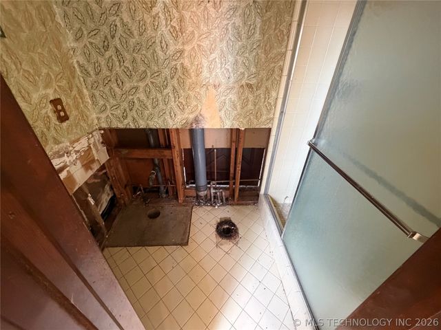 2301 W Oklahoma Place, Tulsa, OK 74127