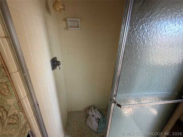 2301 W Oklahoma Place, Tulsa, OK 74127