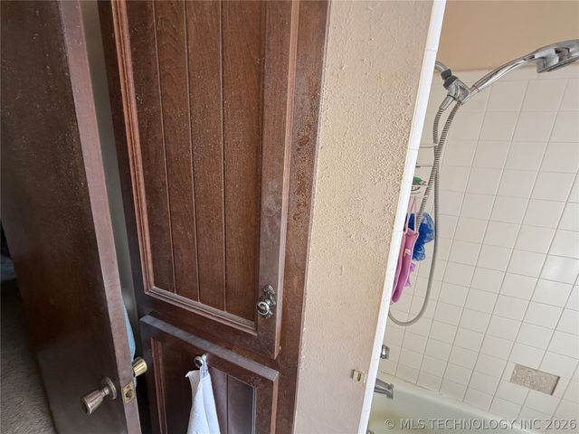 2301 W Oklahoma Place, Tulsa, OK 74127