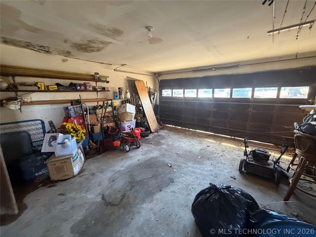 2301 W Oklahoma Place, Tulsa, OK 74127