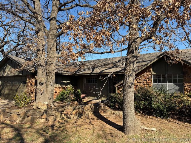 2301 W Oklahoma Place, Tulsa, OK 74127