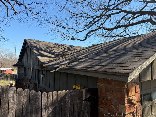 2301 W Oklahoma Place, Tulsa, OK 74127