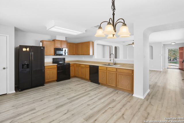 6214 Higbee Ml, San Antonio, TX 78247