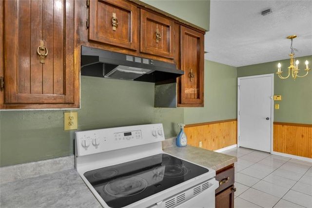 8941 Ashwood Drive, Riverdale, GA 30274