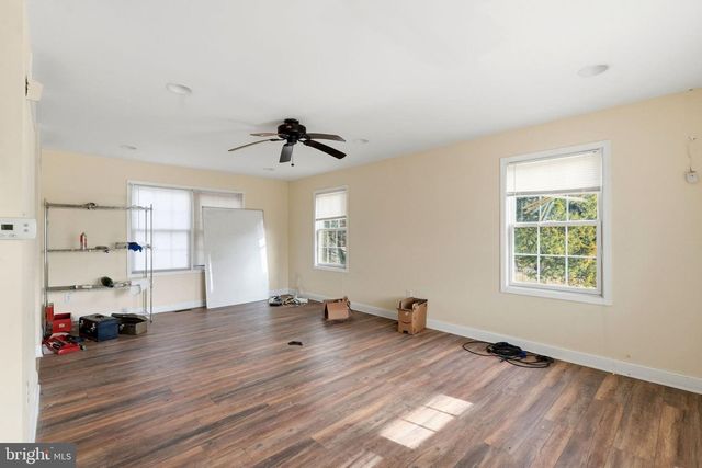 2090 BLUE BELL RD, Williamstown, NJ 08094