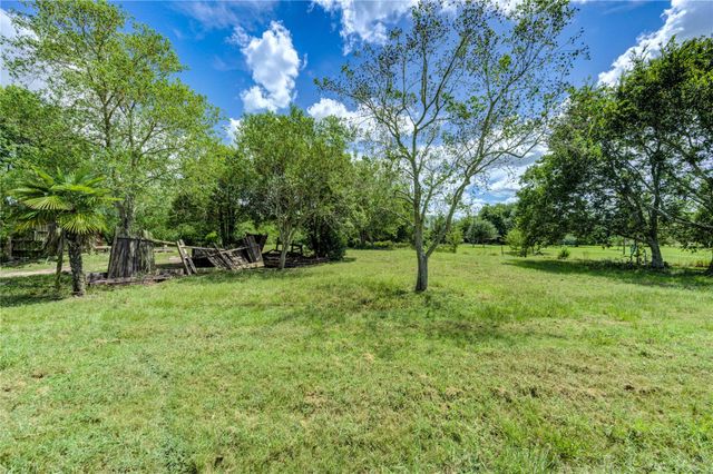 8037 Pesek Lane, Needville, TX 77461