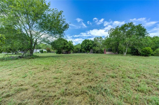 8037 Pesek Lane, Needville, TX 77461