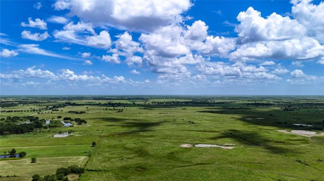 8037 Pesek Lane, Needville, TX 77461