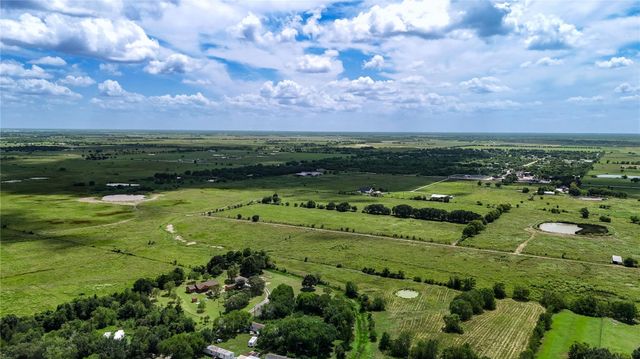 8037 Pesek Lane, Needville, TX 77461