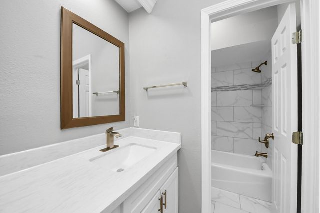 11602 Aspenway Drive, Houston, TX 77070