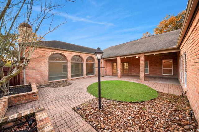 11602 Aspenway Drive, Houston, TX 77070