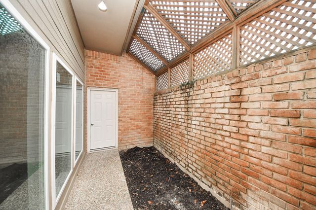 11602 Aspenway Drive, Houston, TX 77070