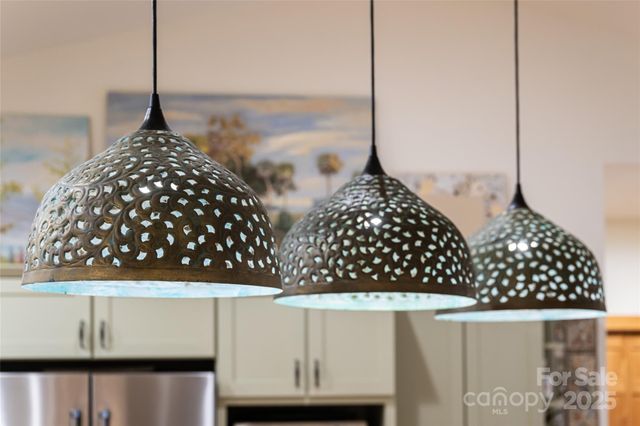 457 Hearthstone Way, Horse Shoe, NC 28742