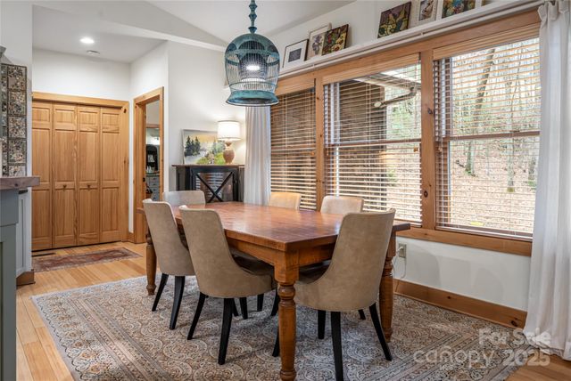 457 Hearthstone Way, Horse Shoe, NC 28742