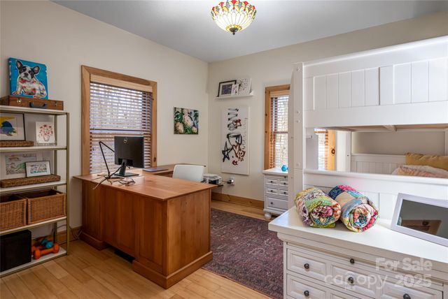 457 Hearthstone Way, Horse Shoe, NC 28742