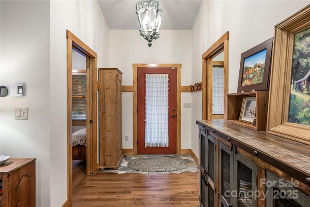 457 Hearthstone Way, Horse Shoe, NC 28742