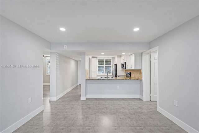 1522 Whitehall Drive 106, Davie, FL 33324