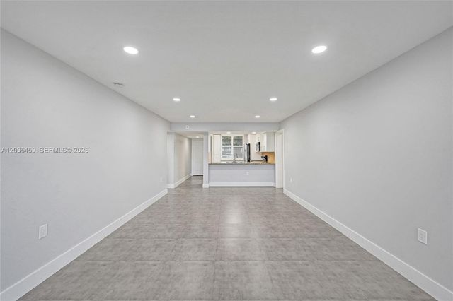 1522 Whitehall Drive 106, Davie, FL 33324